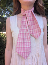 Iris Cravat